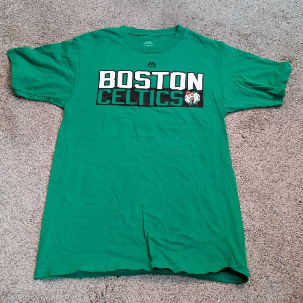 Boston Celtics T-Shirt Mens Small Green Tee Kyrie Irving NBA Majestic SS Crew